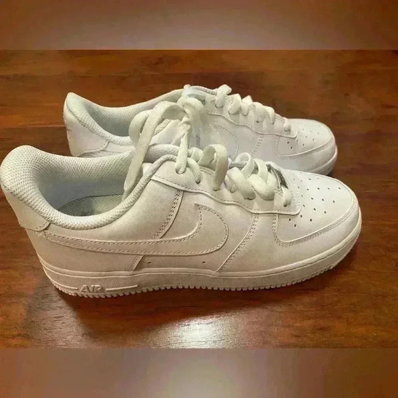 Nike Air Force 1 '07 size 8.5 - Picture 9 of 14